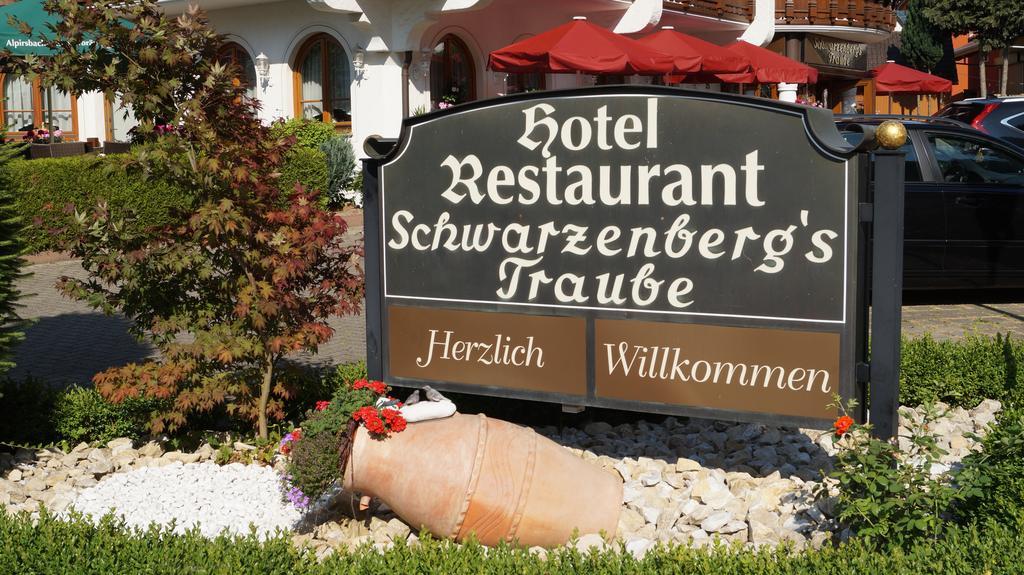 Hotel Schwarzenbergs Traube Глоттерталь Экстерьер фото